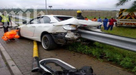 футболист оцеля ужасна катастрофа мантинела проби колата снимки