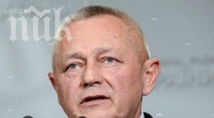 украинският парламент гласува оставката министъра отбраната