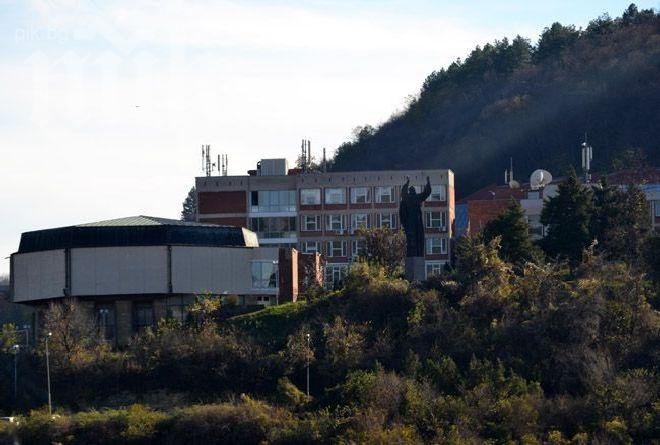 Бивш ректор и още 12 преподаватели – агенти във Великотърновския университет