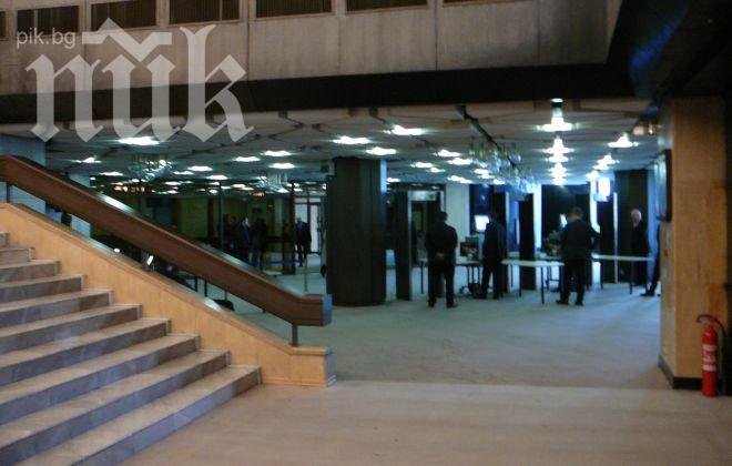 Полицията още търси убиеца от НДК