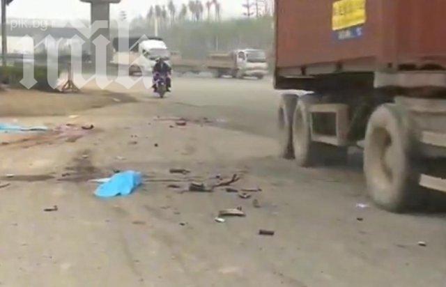 Бебе изхвръкна от утробата на майка си и оцеля, тя загина (видео и снимки)