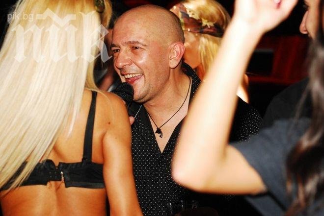 Годжи заби нова любовница, била брокер