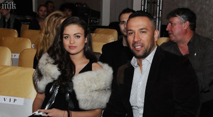 бременната яна слаба манекенка месец снимки