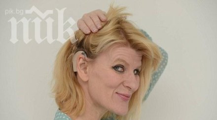 изумителен момент годишна жена чува звук първи път живота видеоснимки