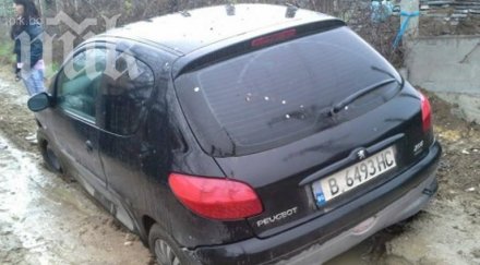 кола затъна калта улица варна снимки