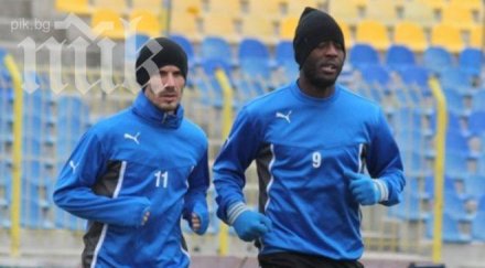 ларсен туре поднови тренировки левски