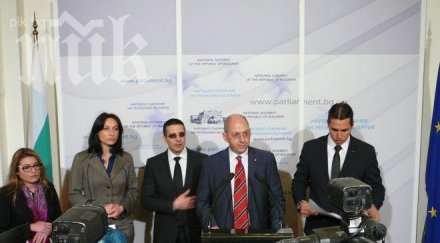 българия без цензура пенсионери извадете пенсиите банките изсмукват кръвта хората