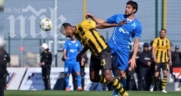 Титуляр на Ботев подписва с Левски!