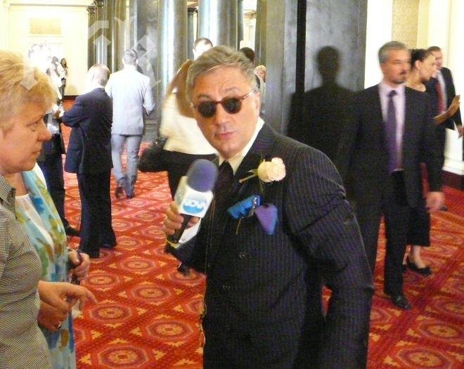 Скандалният Денди с нова жена - немската милионерка мадам Дрейсен (снимка)