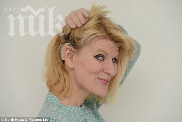 Изумителен момент! 40-годишна жена чува звук за първи път през живота си (видео+снимки)