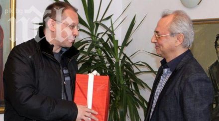 станишев хванат таен разговор доган отишъл рождения ден доста рано