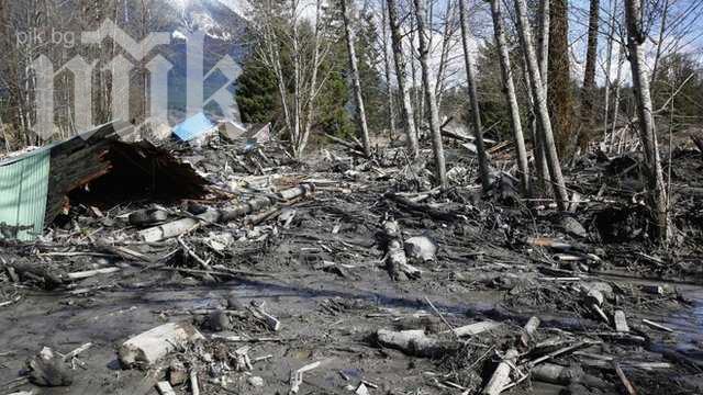 Броят на жертвите на калното свлачище в САЩ достигна 21
