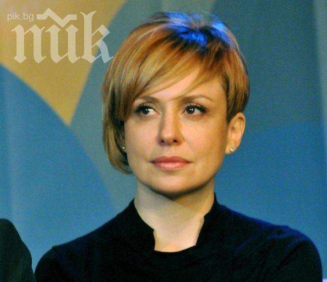 Стефания Колева разцепи с изпълнение на Алис Купър в Като две капки вода