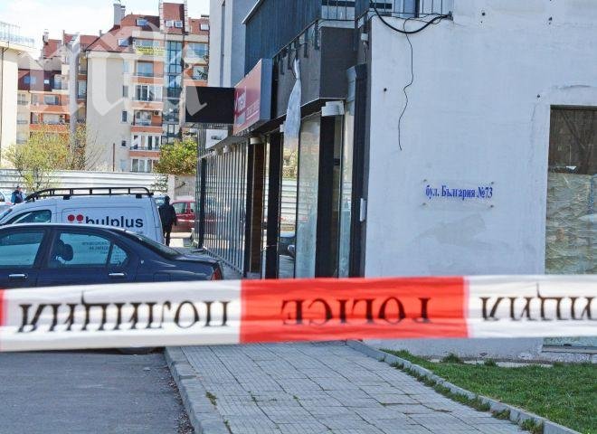 Екшън! Снарядът в центъра на София все още не е изнесен! 