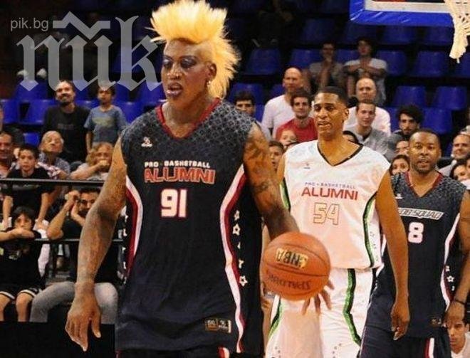 Денис Родман изтрещя, стана травестит (видео)