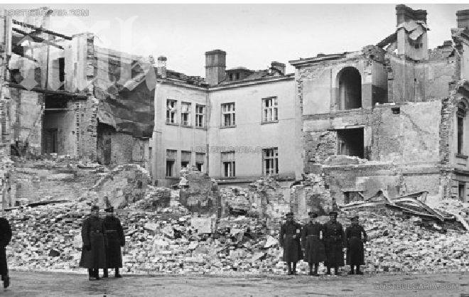 Преди 70 години: Бомби сриват центъра на София (снимки)