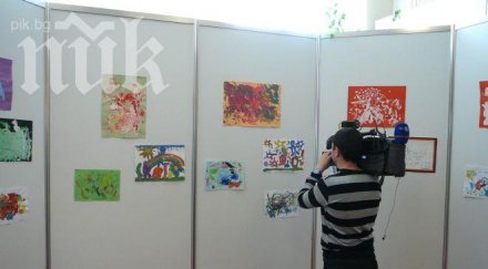 изложба народното събрание подкрепи децата аутизъм