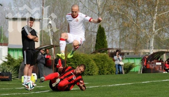 Долапчиев поведе ЦСКА към разгром над Локомотив (Мездра)