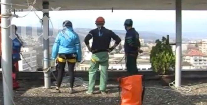 По нестандартен начин Мездра събира пари за болно момиче (видео)