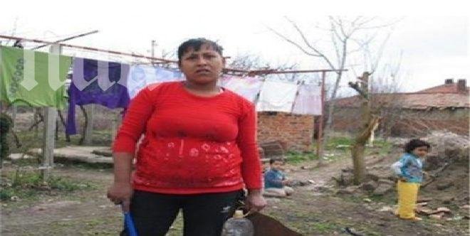 Рекорд! 25-годишна ромка от Бургас стана най-младата баба у нас