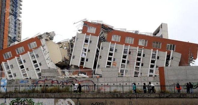 Поне петима загинали след мощния трус в Чили 