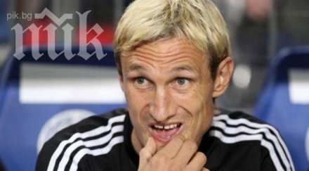 байер леверкузен уволни сами хюпия