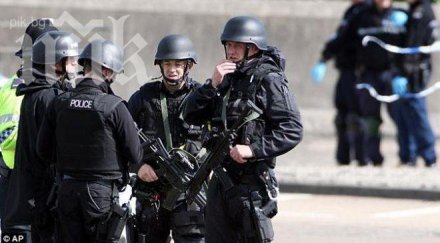 екшън тенеси полицията гони въоръжени тинейджъри единият убил баща