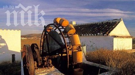 момиче падна кладенец време секс любовникът заряза дупката