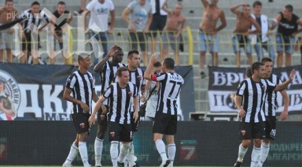 футболистите локо обявиха бойкот