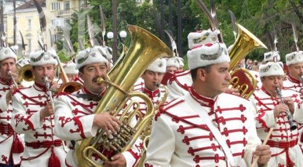 тържествен концерт батенберг случай години влизането нато