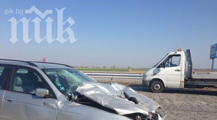 кола мина червено трима тийнейджъри пострадаха тежко