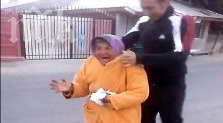 извращение банда идиоти гаврят старица въртят въздуха уникално видео