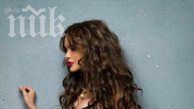 Горещо! Мара Отварачката си показа жартиерите (снимки)