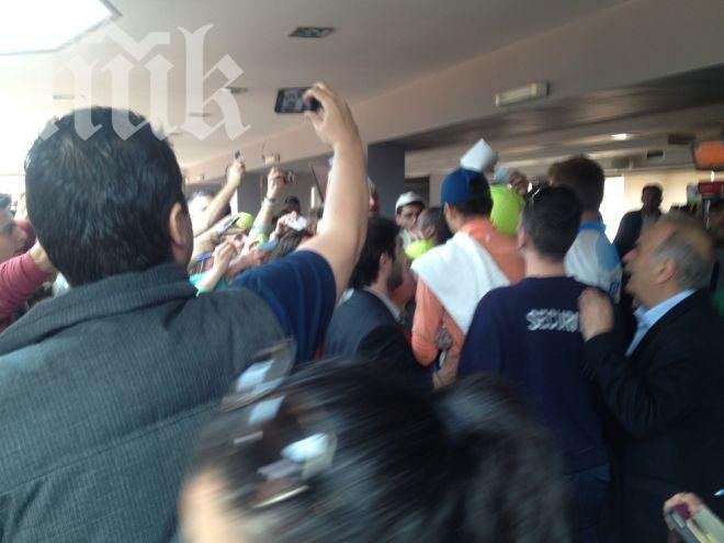 Истерия по Григор Димитров в Атина (снимки + видео)