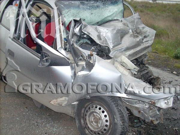 Млад бургазлия загина на място в катастрофа край Ахелой