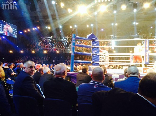 Бойко Борисов вика за Кобрата на живо в Германия! (снимки)