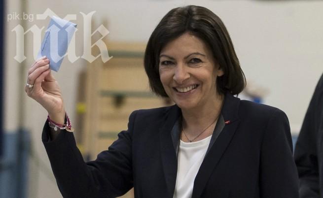 Първата жена-кмет на Париж встъпи в длъжност