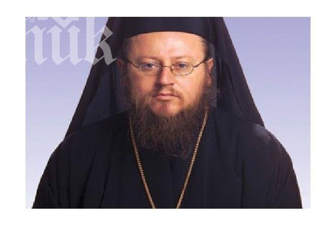 Наум отслужва първата си Литургия като Русенски митрополит 