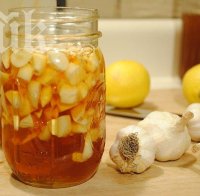 Чудодейна рецепта с мед, лимон и чесън подмладява тялото и подобрява зрението! Вижте всички съставки!
