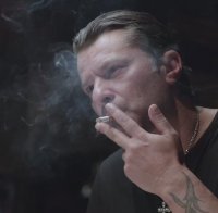 Куката остана без пари - изхарчи всичко за гарсониера