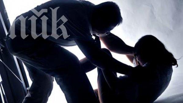 Изрод шие с игла и конец устата на сина си, за да не вика!