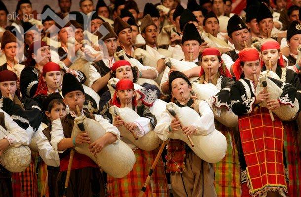 333 каба гайди поставиха нов световен рекорд на Гинес (видео)