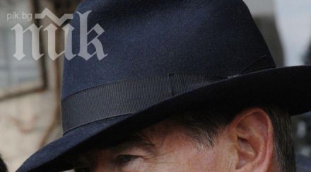 пиърс броснан прави опит самоубийство видео