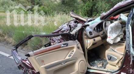 деца бяха ранени автомобил вряза сградата детска градина