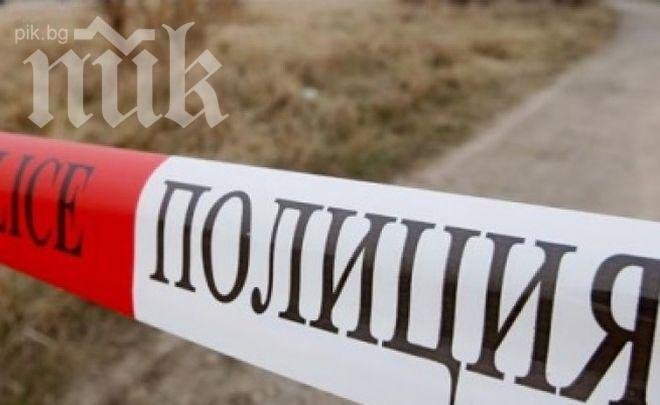 Две жени в болница след челен сблъсък