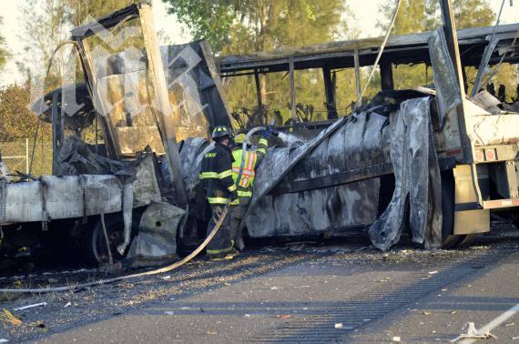 10 души загинаха при зверска катастрофа в Калифорния