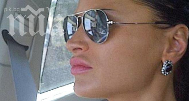 Шок! Двойничка на Анджелина Джоли изнасили таксиджия с нож!