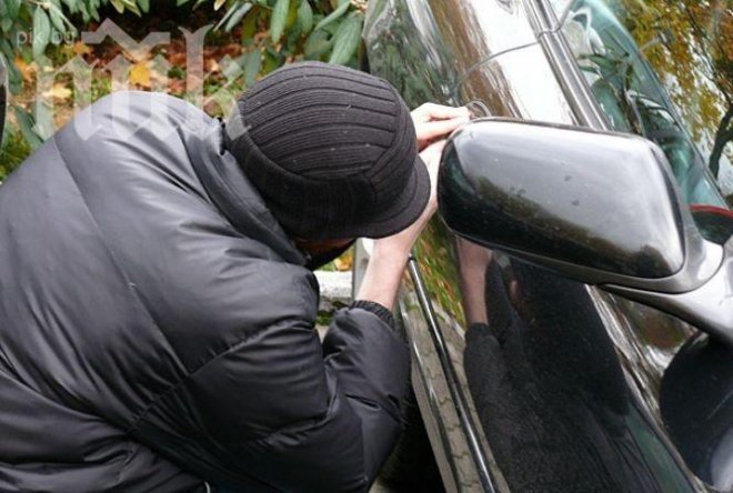 Арестуваха автокрадци