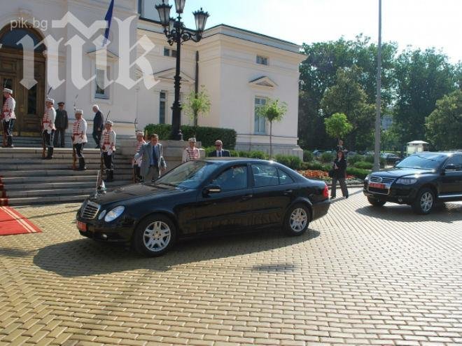 В Народното събрание показват днес оригиналите на четирите конституции на България