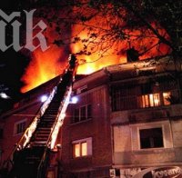 Голям пожар в центъра на Бургас, гори блокът на култовото заведение 
